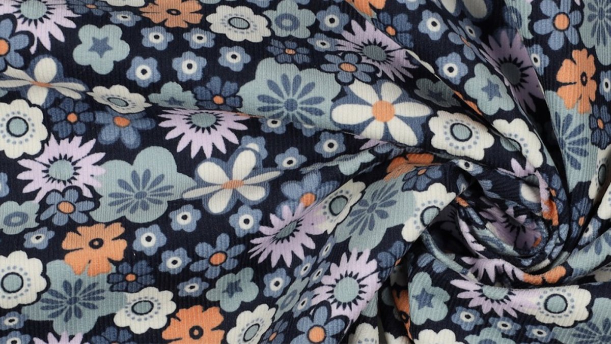 Tecido de Bombazine – Flowers Navy - Image 2